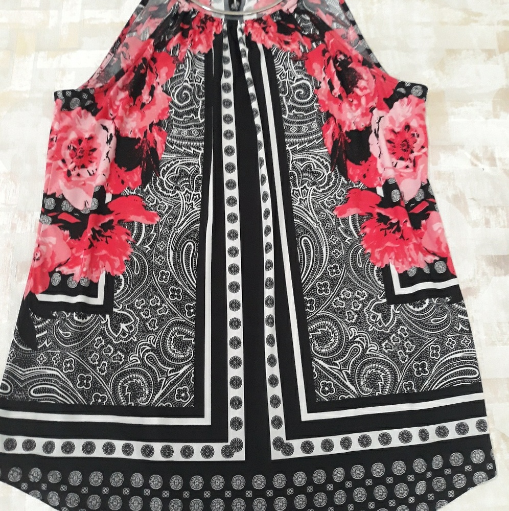 Super cute sleeveless blouse
